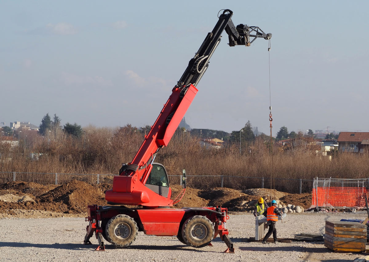 Gdzie szukać numeru OE w ładowarkach teleskopowych Manitou? Instrukcja doboru chłodnicy