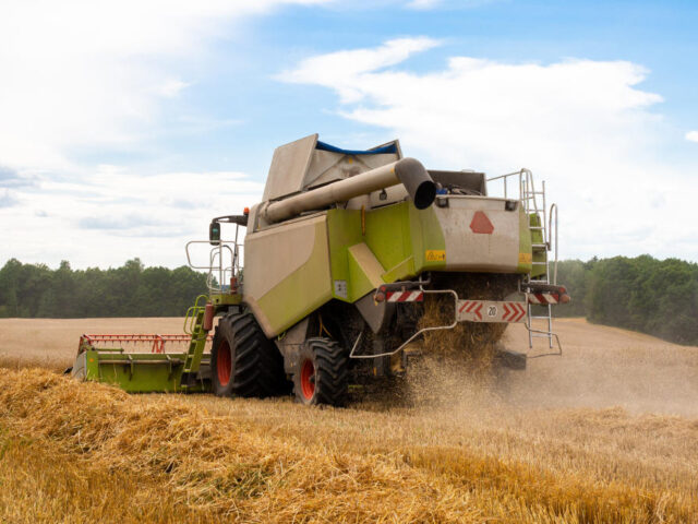 Chłodnica do CLAAS Lexion – weryfikacja wymiarów i jakości OEM